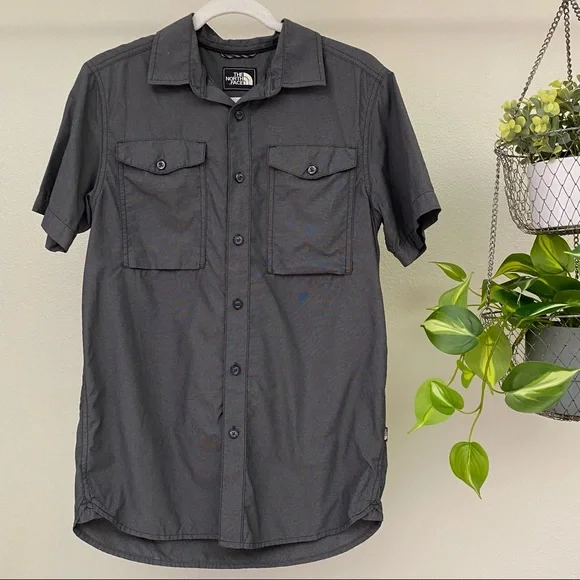 The North Face Weathered Black Short Sleeve Monanock Utility Shirt - Picture 2 of 4